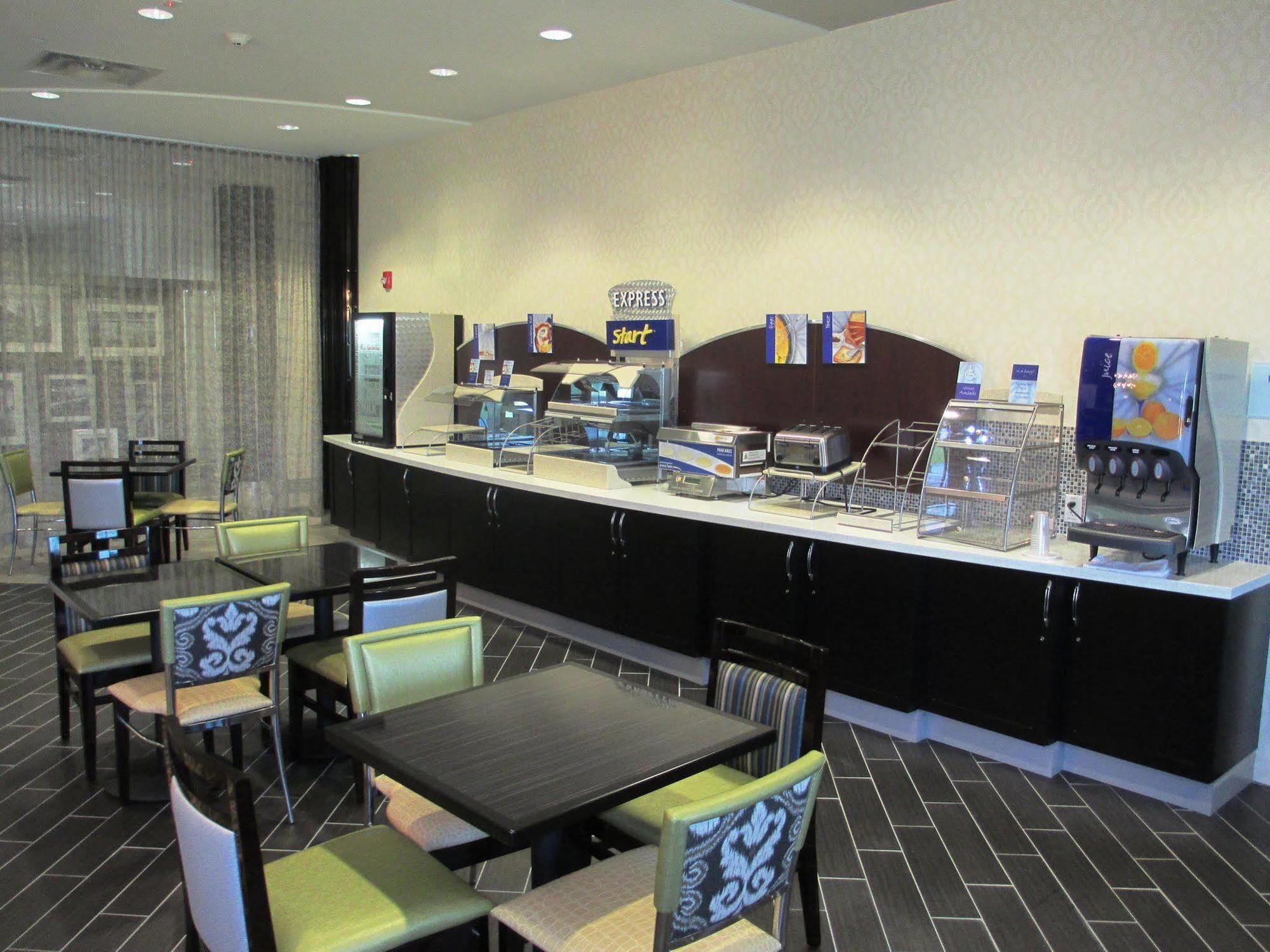 Holiday Inn Express Hotel & Suites North Kansas City By Ihg Exteriér fotografie