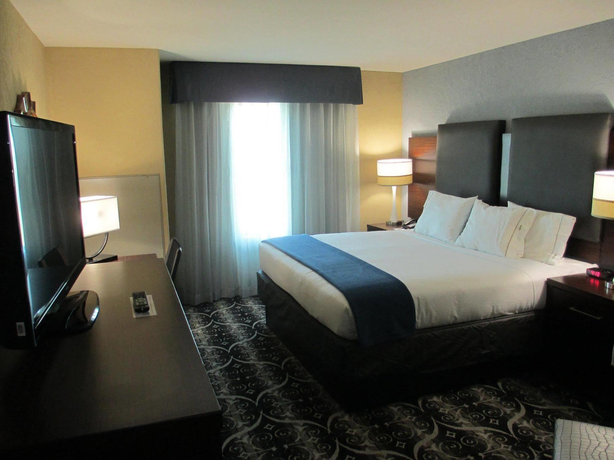 Holiday Inn Express Hotel & Suites North Kansas City By Ihg Exteriér fotografie