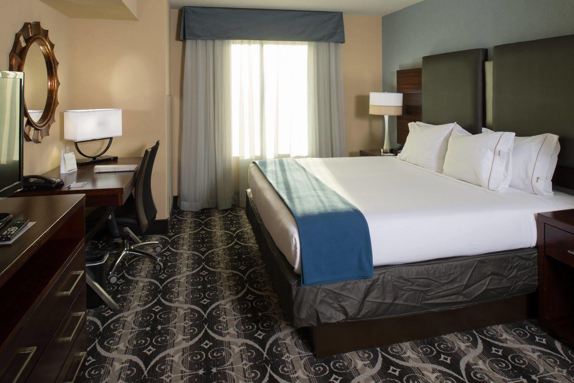 Holiday Inn Express Hotel & Suites North Kansas City By Ihg Exteriér fotografie