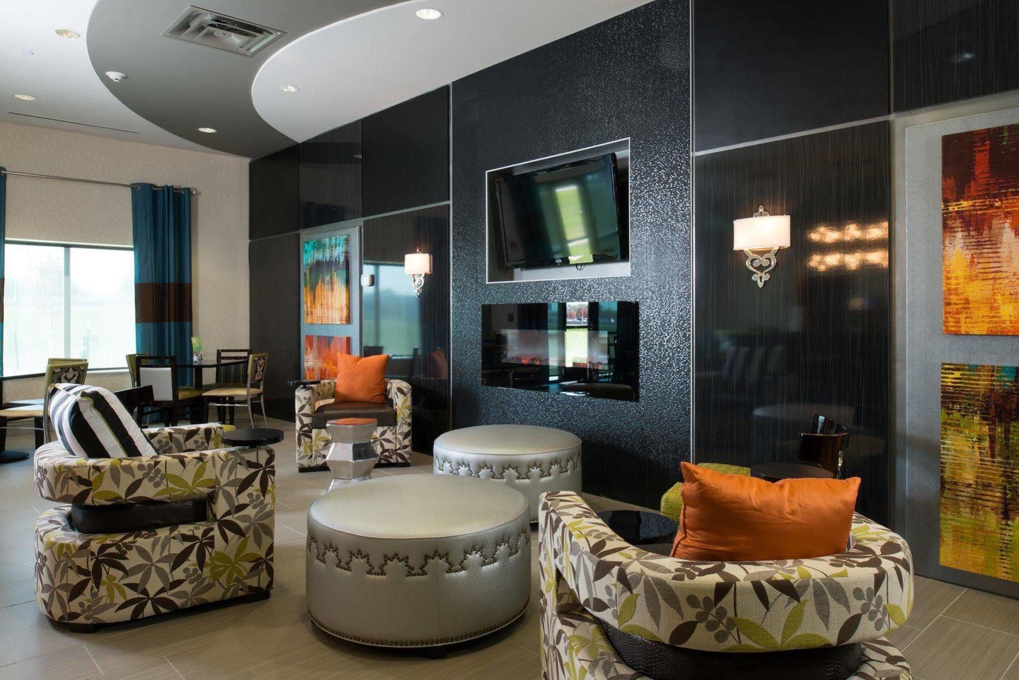 Holiday Inn Express Hotel & Suites North Kansas City By Ihg Exteriér fotografie