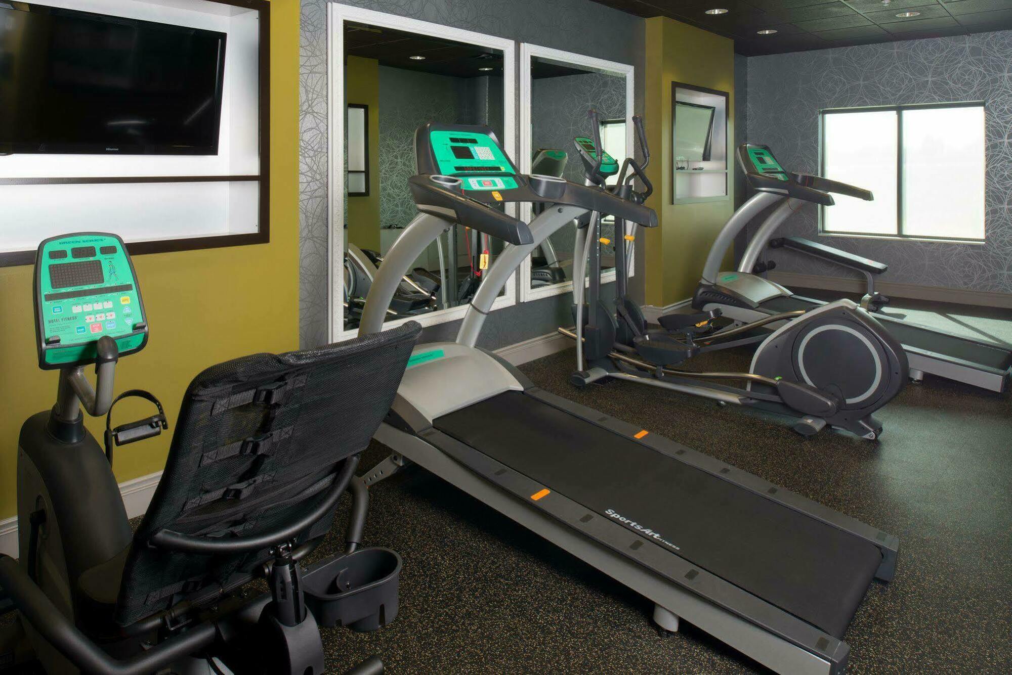 Holiday Inn Express Hotel & Suites North Kansas City By Ihg Exteriér fotografie