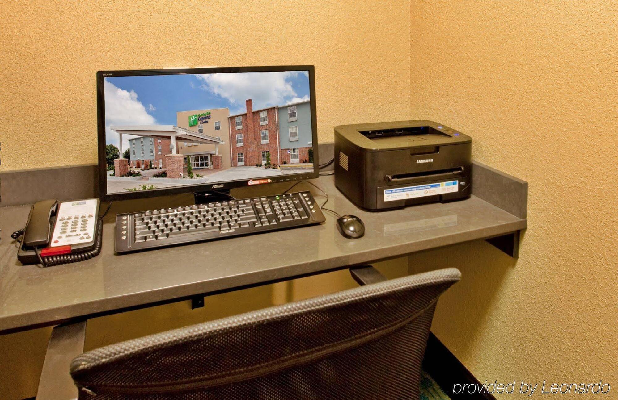 Holiday Inn Express Hotel & Suites North Kansas City By Ihg Exteriér fotografie