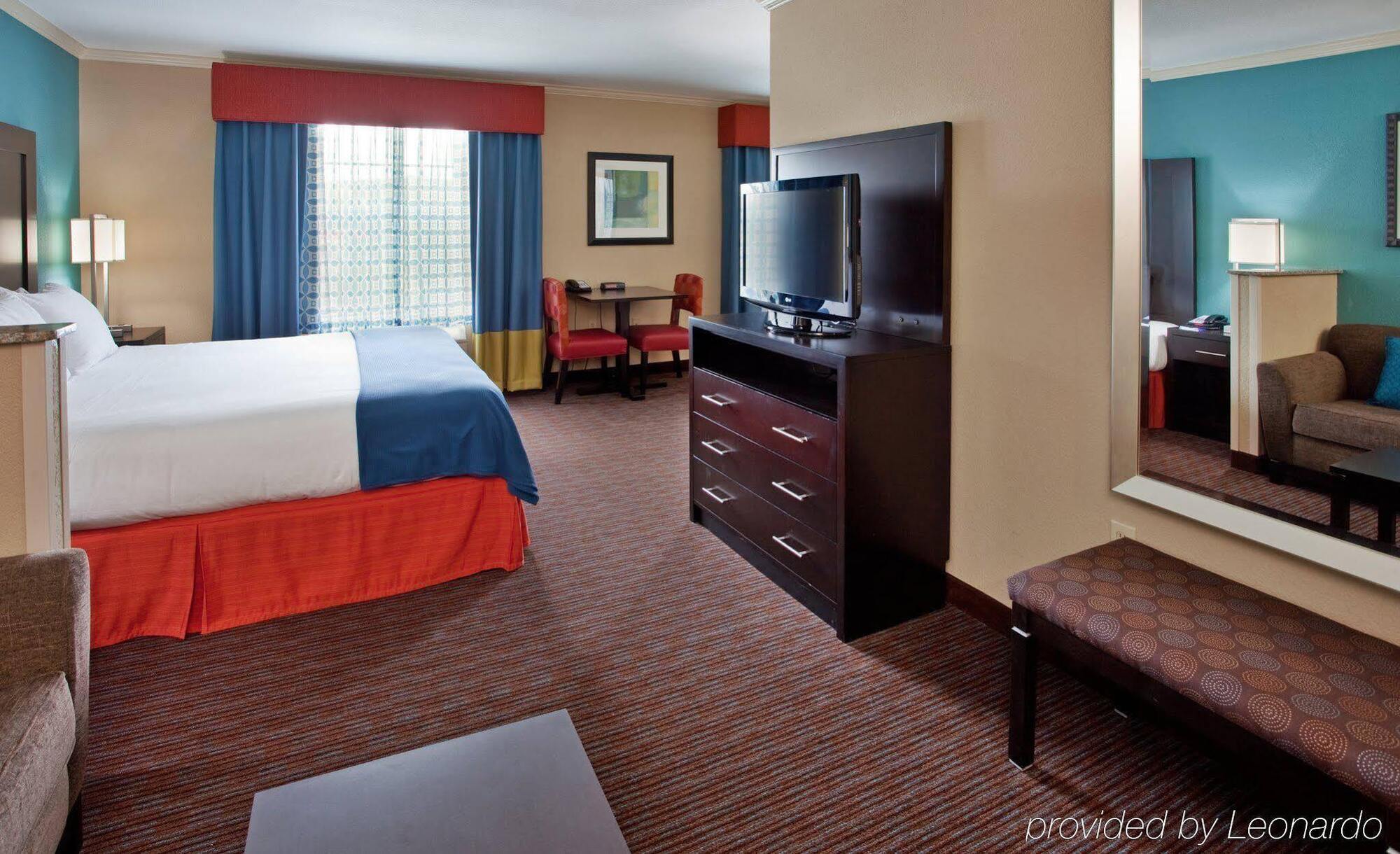 Holiday Inn Express Hotel & Suites North Kansas City By Ihg Exteriér fotografie