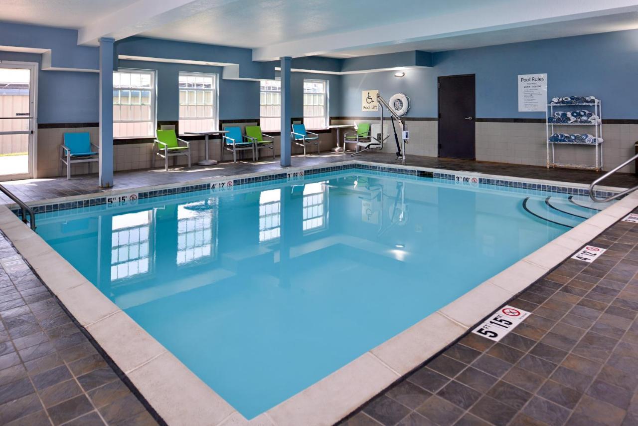 Holiday Inn Express Hotel & Suites North Kansas City By Ihg Exteriér fotografie