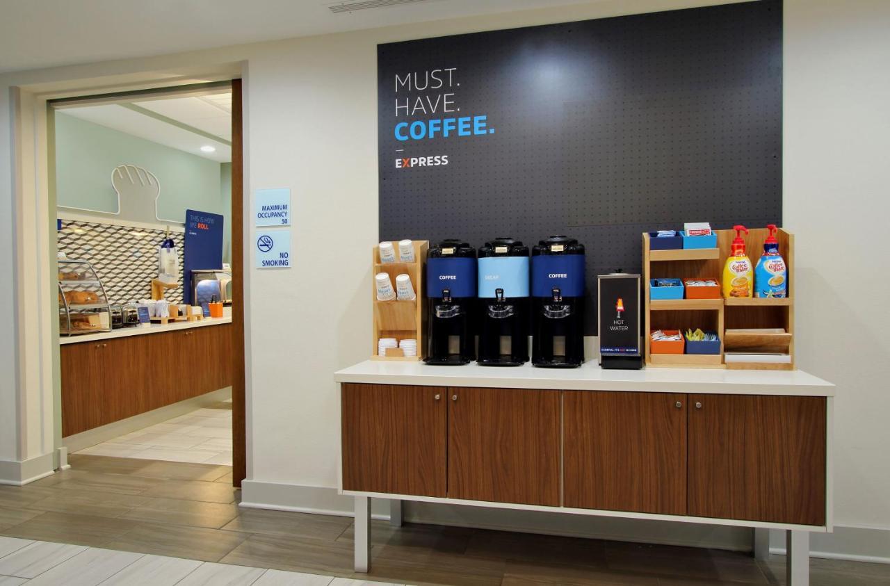 Holiday Inn Express Hotel & Suites North Kansas City By Ihg Exteriér fotografie